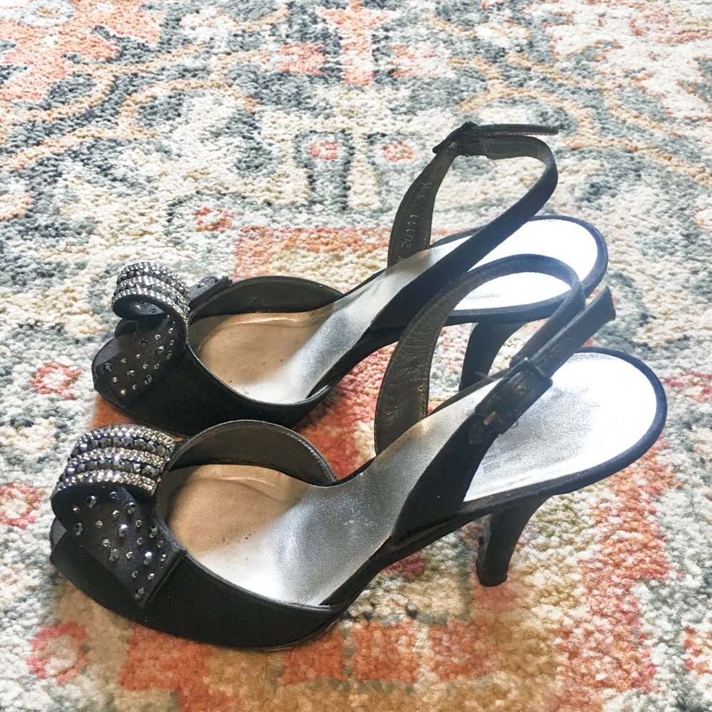 STUART WEITZMAN Black Satin Sling Back Pumps Heels Shoes Rhinestone Peep Toe 5 - Picture 2 of 9